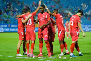 Công an Hà Nội thắng cách biệt Thép Xanh Nam Định ở vòng 5 V-League.