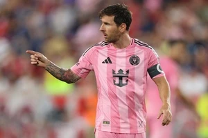 Messi trở lại thi đấu gặp Orlando City gặp CLB Orlando City.