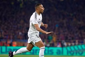 Mbappe vượt qua thành tích ghi bàn của Ronaldo trong màu áo Real Madrid.