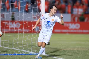 Văn Toàn muốn cùng Thép Xanh Nam Định đoạt mọi danh hiệu.