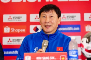 HLV Kim Sang Sik thất vọng với bàn thắng của Supachok ở chung kết ASEAN Cup 2024.