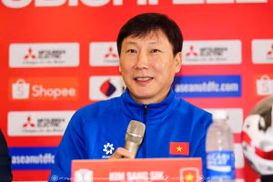HLV Kim Sang Sik muốn cùng tuyển Việt Nam đoạt vé dự Asian Cup 2027.
