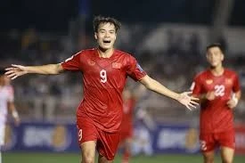 Chiến tích của Văn Toàn sau 10 năm chơi bóng