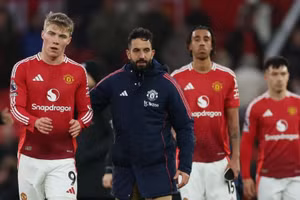 Man United liên tục gây thất vọng ở Ngoại hạng Anh.