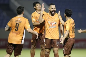 Hoàng Anh Gia Lai hòa SHB Đà Nẵng ở vòng 4 V-League.