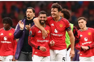 Man United buồn vui lẫn lộn trước trận quyết đấu West Ham