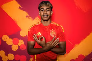 Yamal chưa thể thi đấu vì chấn thương.