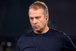 HLV Hansi Flick chưa thực sự hài lòng về trận thắng Sevilla.