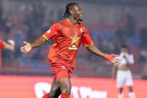 Alhaji Gero thử việc Hải Phòng FC.