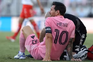 Messi gặp chấn thương trong trận thắng Necaxa tại Leagues Cup.