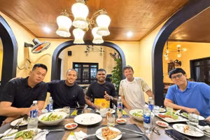 Gabriel Conceicao, Khevin Rodrigo Fraga (thứ 2 và 3 từ trái sang). Ảnh: Báo Gia Lai.