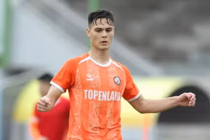 Adriano Schmidt chia tay Bình Định FC.