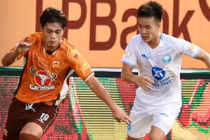 Hoàng Anh Gia Lai cầm hòa Nam Định ở vòng 3 V-League.