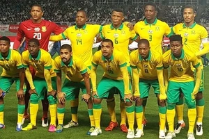 Tuyển Nam Phi bị FIFA xử thua 0-3 vì gian lận cầu thủ.