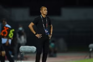 HLV Kurniawan Dwi Yulianto của U17 Indonesia thận trọng trước U17 Việt Nam. Ảnh: Internet.