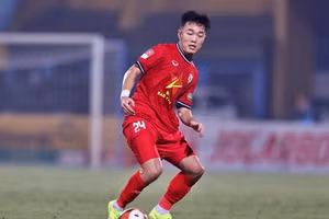 Lương Xuân Trường giúp Hà Tĩnh trụ hạng V-League.