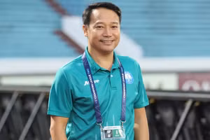 HLV Vũ Hồng Việt hài lòng với trận thắng Hà Nội FC ở vòng 21 V-League.