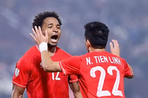 Tuyển Việt Nam được truyền thông Hàn Quốc ngợi khen.