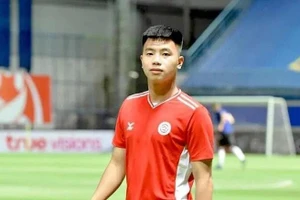 Cao Trần Hoàng Hùng gia nhập Bình Định FC.