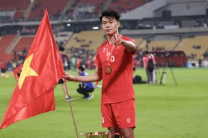  Thành Chung trở lại tập luyện hậu chấn thương.