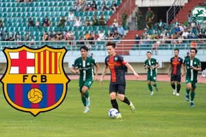 Hoàng Đức có cơ hội làm việc với HLV đến từ Barcelona B ở V-League mùa tới.