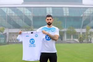 Kevin Phạm Ba gia nhập Nam Định FC.