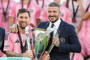 Messi bị 5 huyền thoại cho 'ngửi khói' ở danh hiệu Vua phá lưới 