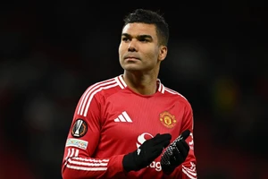 Casemiro sẽ san bằng mức lương của Ronaldo nếu giúp MU vô địch Cúp C2 châu Âu.