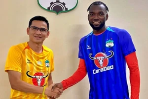 Martin Dzilah kiện Hoàng Anh Gia Lai lên FIFA.