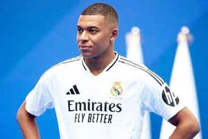 Mbappe nhận nhiệm vụ sút phạt tại Real Madrid.