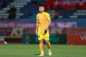 Đặng Văn Tới gia nhập CLB Nam Định.
