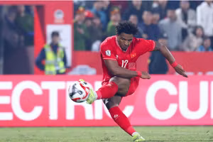 Tiền đạo Xuân Son báo tin vui 