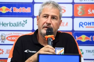 HLV tuyển Ấn Độ hài lòng với trận hòa Việt Nam.