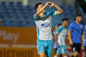 HLV Kim Sang-sik gọi loạt sao trẻ Việt kiều lên tuyển U23