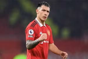 Lisandro Martinez kịp dự trận mở màn Premier League 2026/27.