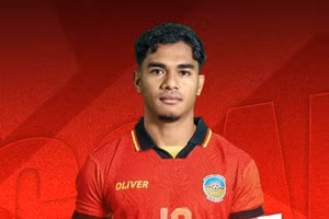Joao Pedro lọt đội hình đấu Man United.