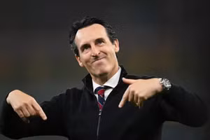 Unai Emery lọt tầm ngắm của Man United.