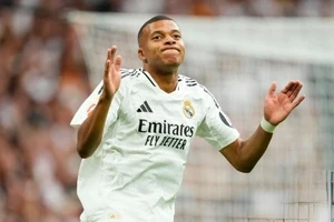 Kylian Mbappe chính thức kiện PSG ra tòa.