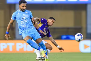 Thép Xanh Nam Định thua Hà Nội FC ở vòng 24 V-League. Ảnh: Hoài Thương.