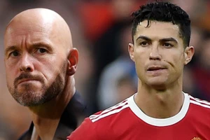 Ten Hag đáp trả mạnh mẽ với những chỉ trích từ Ronaldo.