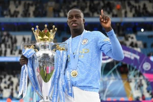 Benjamin Mendy thắng kiện Man City.