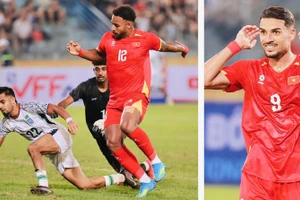 Tiết lộ đáng chú ý của HLV Kim Sang-sik về Xuân Son, Hoàng Hên