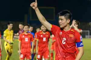 Duy Mạnh quyết thắng Malaysia trên sân khách.