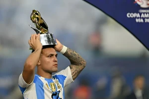 Lautaro Martinez giành giải Vua phá lưới Copa America 2024. Ảnh: Getty.