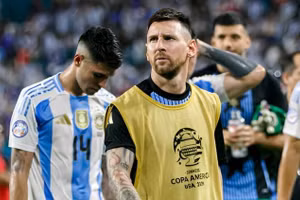 Messi nguy cơ ngồi ngoài trận tứ kết Copa America gặp Ecuador.