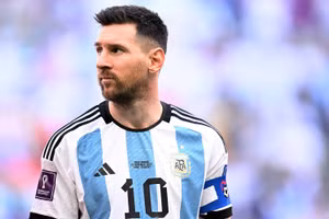 HLV Scaloni đặt niềm tin vào Messi ở trận so tài Peru.