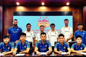 Hoàng Anh Gia Lai chiêu mộ cùng lúc 5 tân binh.
