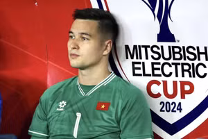 Thủ môn Nguyễn Filip rời tuyển Việt Nam trở về châu Âu vì lý do gia đình.