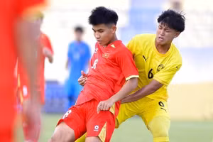 U17 Việt Nam thắng cách biệt U17 Malaysia ở trận ra quân Đông Nam Á.