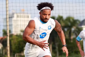 Xuân Son trở lại tập luyện trong màu áo CLB Thép Xanh Nam Định.